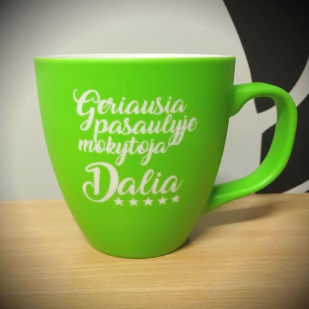 dovana-mokytojai-vardinis-puodelis