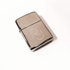 Lazeriu graviruotas metalinis ZIPPO žiebtuvėlis su inicialais