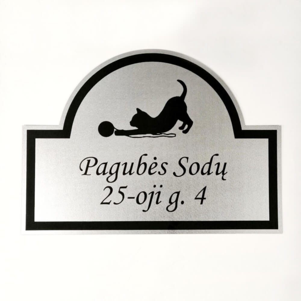 Adreso lentelė „Pagubės Sodų 25-oji g. 4“ su katino siluetu.