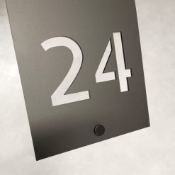 modernus-buto-numeris-juoda-matine-6