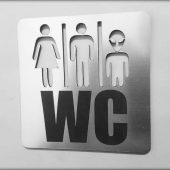 Sidabro spalvos Rowmark WC lentelė su moters, vyro ir ateivio simboliais