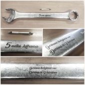 85 mm veržliaraktis su lazeriu graviruotu užrašu