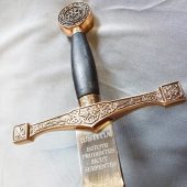 Kardo geležtė su lazeriu graviruotu tekstu