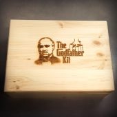 Graviruota medinė dėžutė krikšto tėčiui „The Godfather Kit“