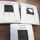 Termoreguliatorių plastikinės dalys su lazeriu pažymėtais skaičiais ir simboliais