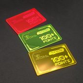 Trys neoninio PMMA žaidimo kortelės „VR Arena 1000+ Points“