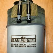 Lazeriu graviruota metalinė kareiviška gertuvė
