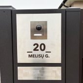 Lazeriu graviruotas metalinis namo numeris